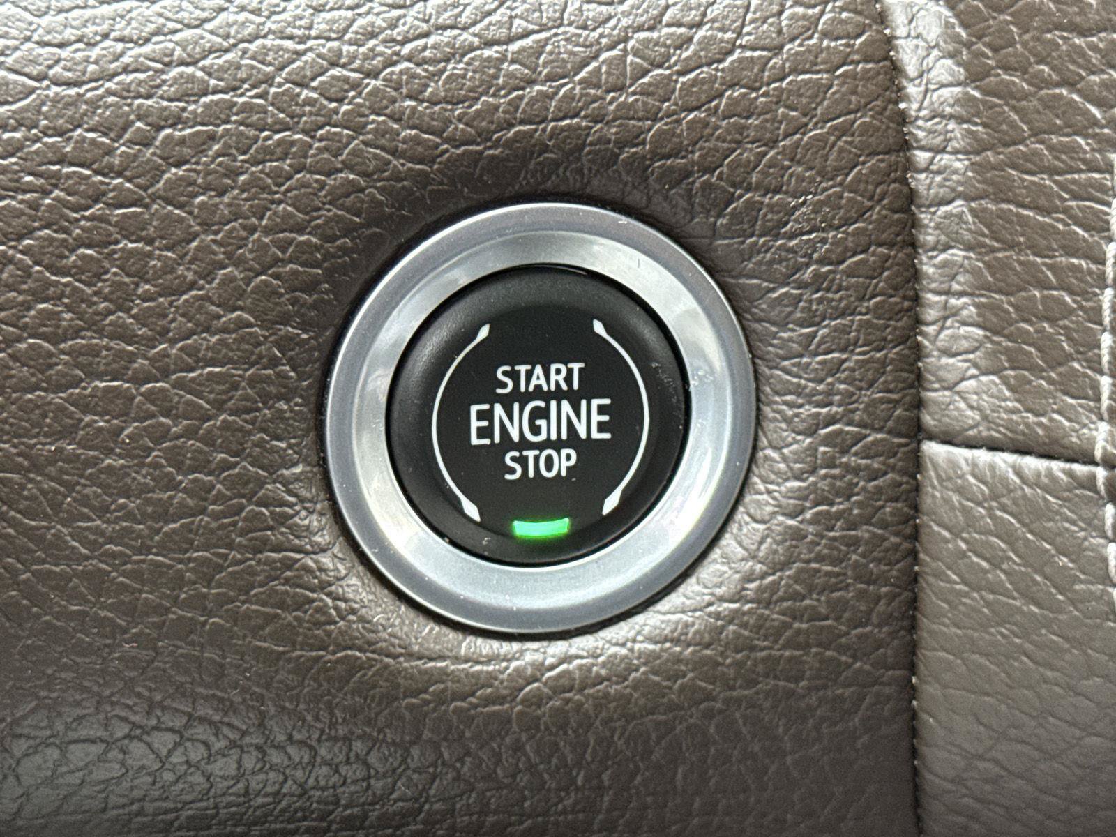 Used 2023 GMC Yukon Denali AWD/4WD image 26
