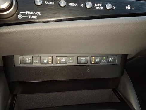 New 2025 Lexus ES 350 w/ Premium Package image 14