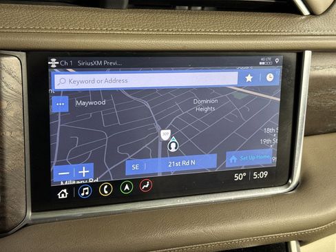 Used 2021 GMC Yukon XL Denali w/ Denali Premium Package image 24