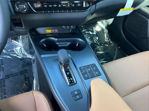 New 2025 Lexus UX 300h UX 300h Premium image 25