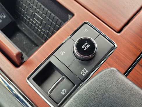 Used 2023 Lincoln Navigator Reserve image 25