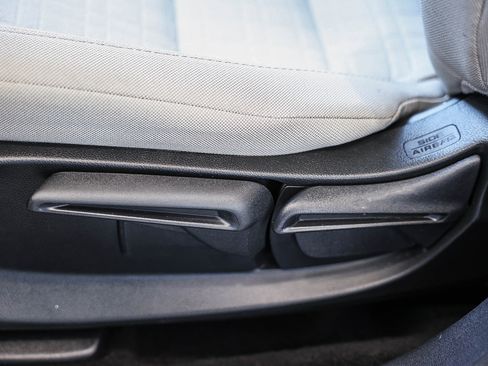 Used 2025 Honda HR-V LX image 26