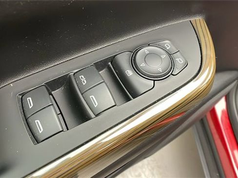 Certified 2023 GMC Acadia SLE w/ Driver Convenience Package image 10