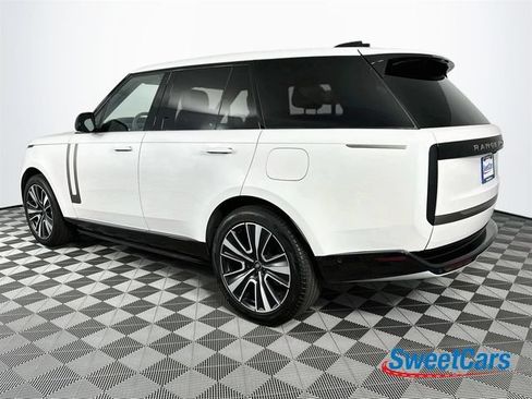 Used 2025 Land Rover Range Rover SE AWD/4WD image 5