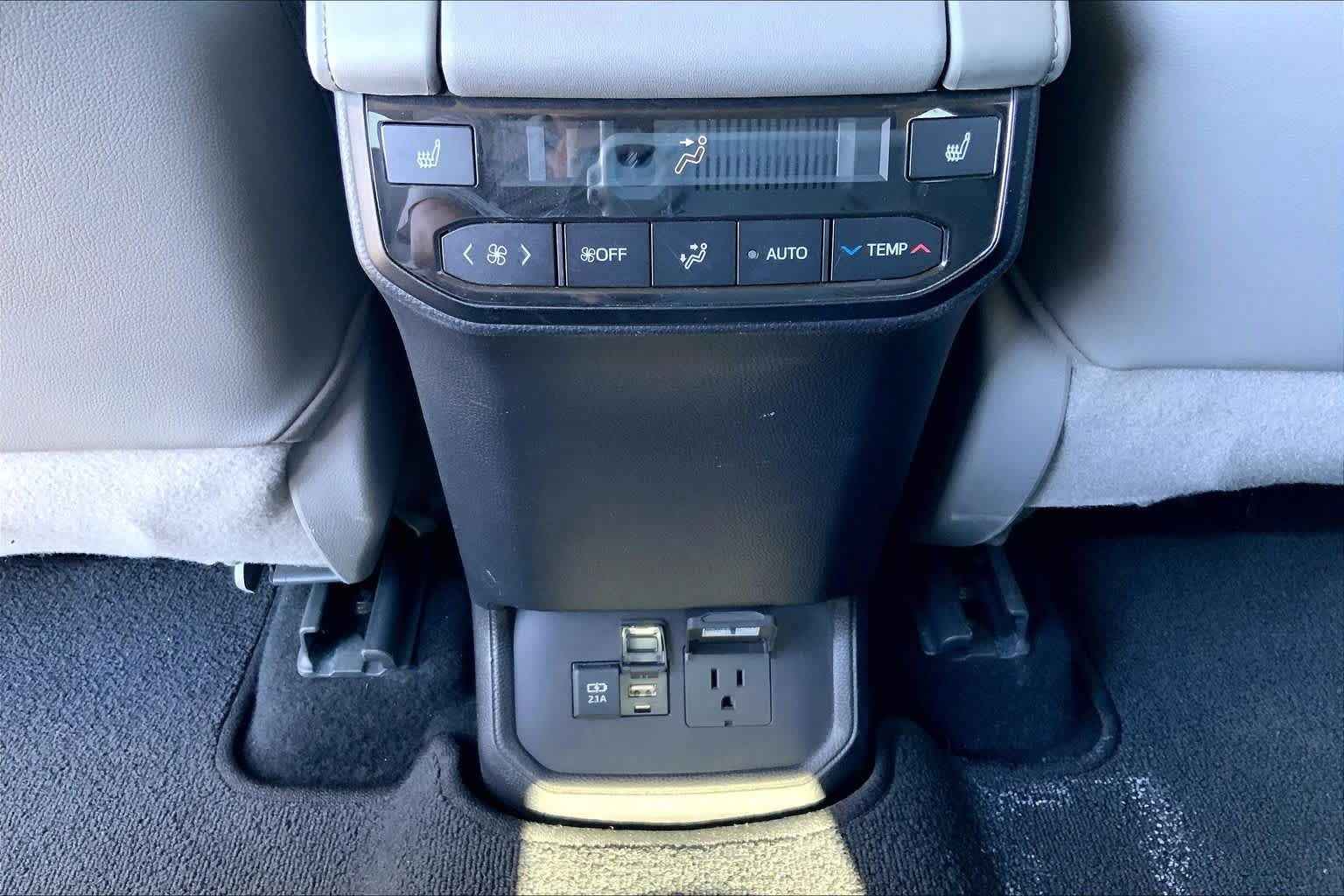 Used 2020 Toyota Highlander Platinum AWD/4WD image 85