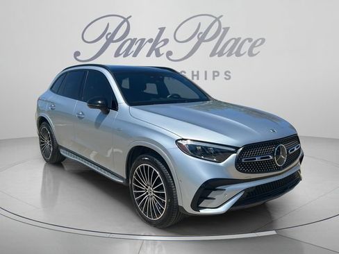 Used 2025 Mercedes-Benz GLC 350e 4MATIC image 7