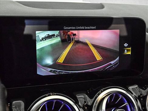 Certified 2022 Mercedes-Benz GLA 250 4MATIC image 15