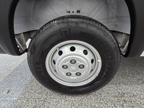 Used 2023 RAM ProMaster 2500 FWD image 30