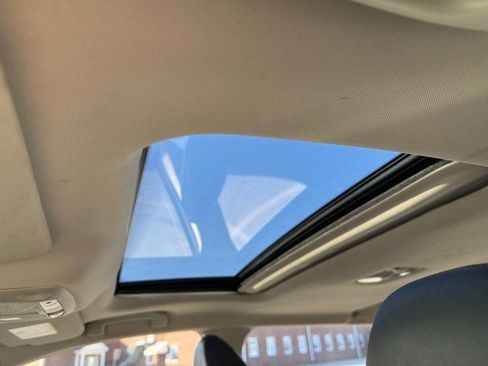 Used 2018 Nissan Rogue Sport SL w/ SL Premium Package image 4