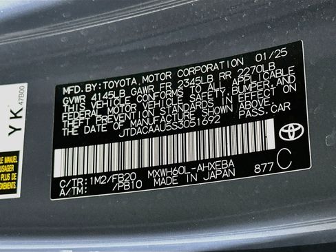 Used 2025 Toyota Prius LE FWD image 12