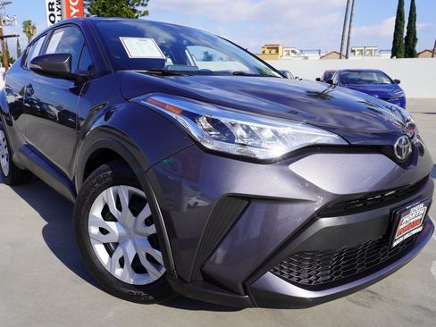 Certified 2020 Toyota C-HR LE image 2