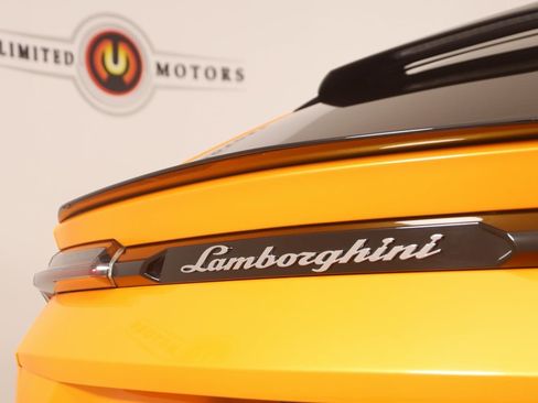 Used 2021 Lamborghini Urus image 71