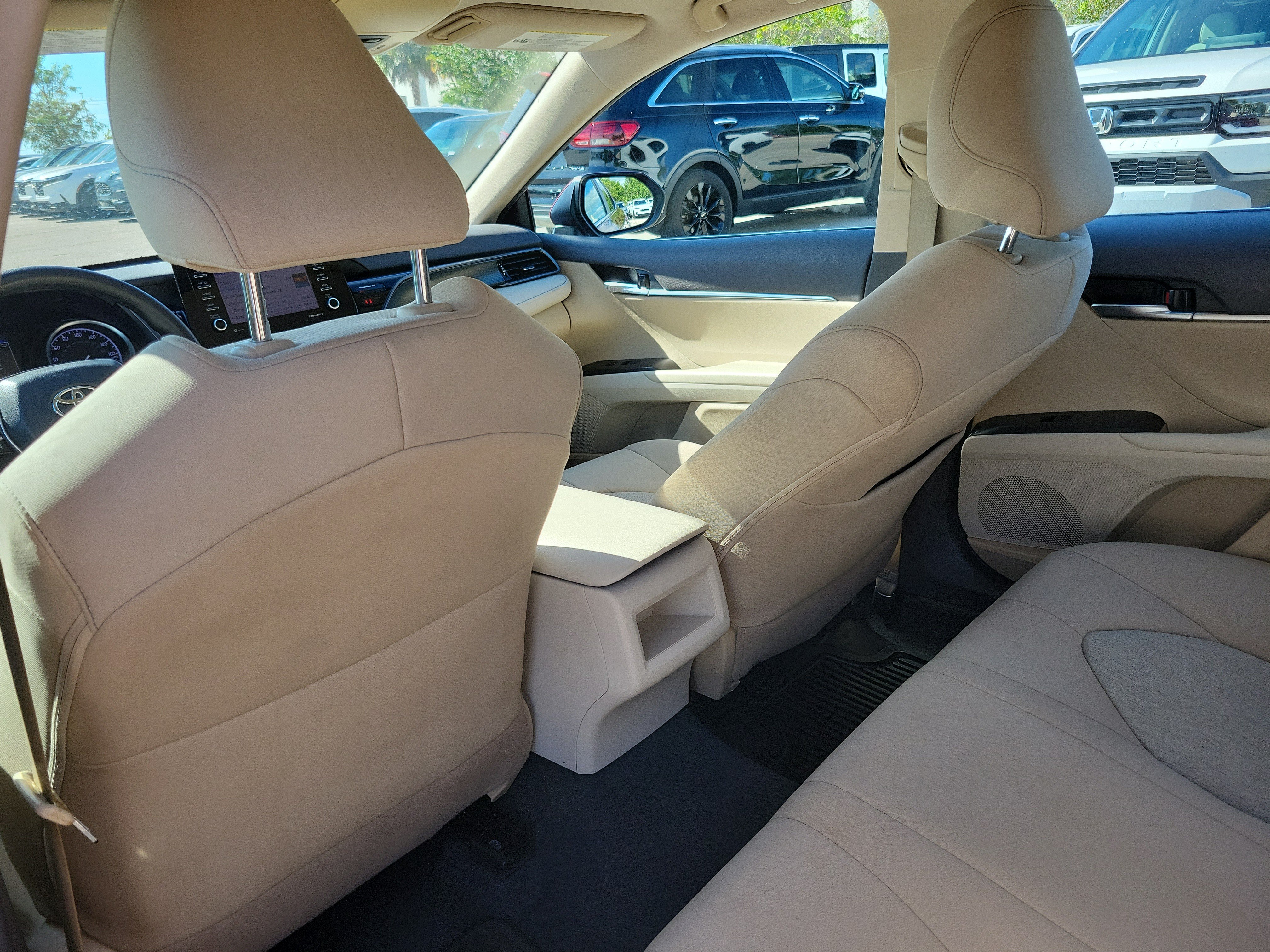 Used 2021 Toyota Camry LE FWD image 14