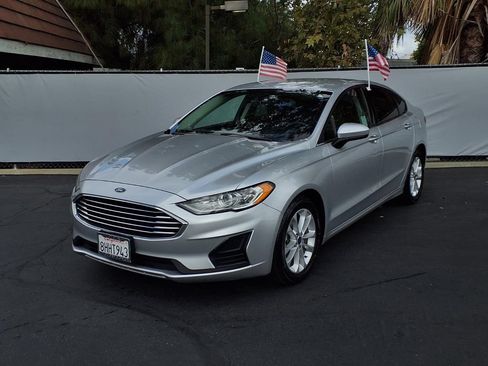 Used 2019 Ford Fusion SE FWD image 38