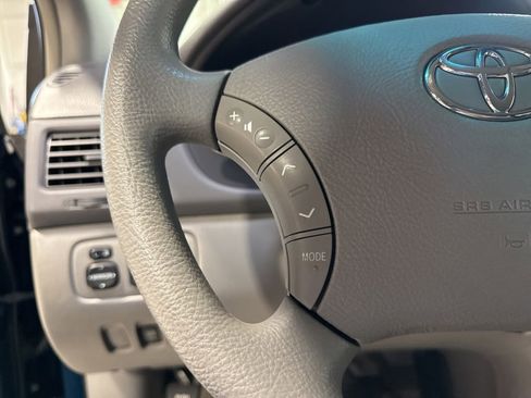 Used 2006 Toyota Sienna FWD image 11