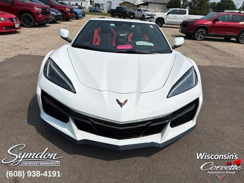 Used 2026 Chevrolet Corvette E-Ray w/ Stealth Interior Trim Package AWD/4WD image 9
