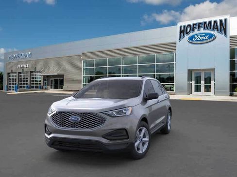 Used 2023 Ford Edge SE image 3