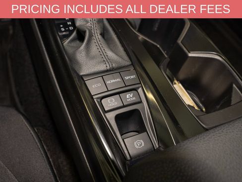 Used 2025 Toyota Camry LE w/ Convenience Package FWD image 16