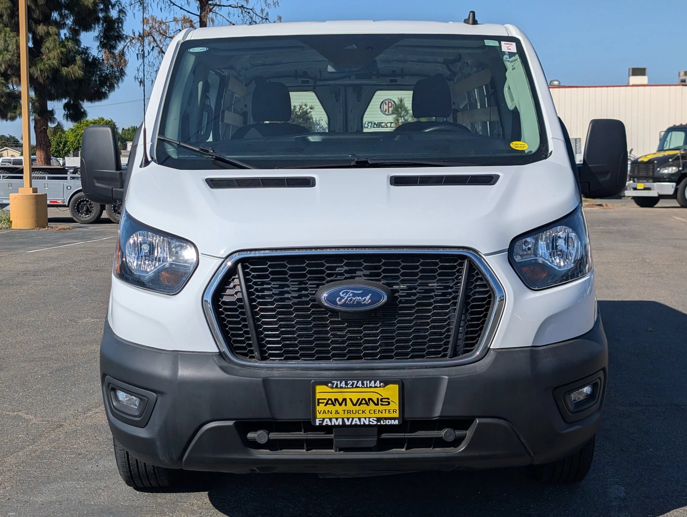 Used 2025 Ford Transit 250 Low Roof w/ Exterior Upgrade Package RWD image 2