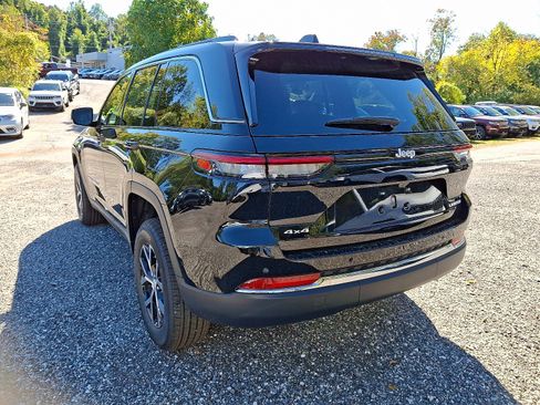 New 2025 Jeep Grand Cherokee Limited image 3