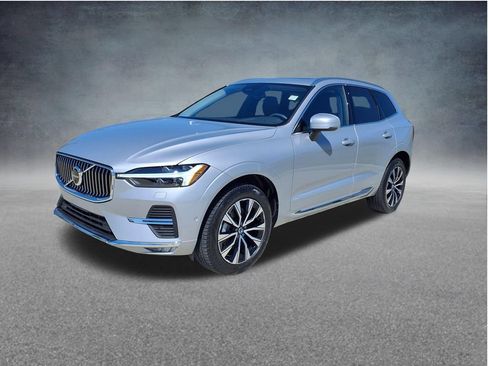 Certified 2023 Volvo XC60 B5 Plus w/ Climate Package AWD/4WD image 4