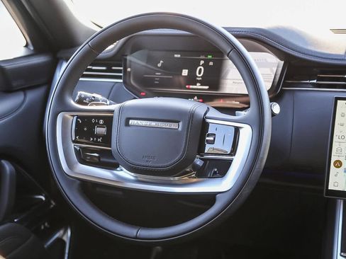 New 2025 Land Rover Range Rover Long Wheelbase SE image 15