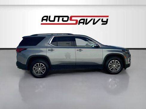 Used 2023 Chevrolet Traverse LT FWD image 8