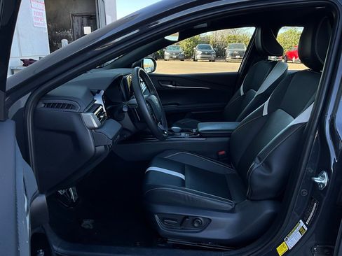 Used 2025 Toyota Camry SE image 10