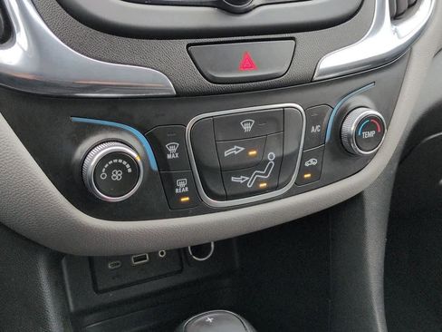 Used 2020 Chevrolet Equinox LT image 27