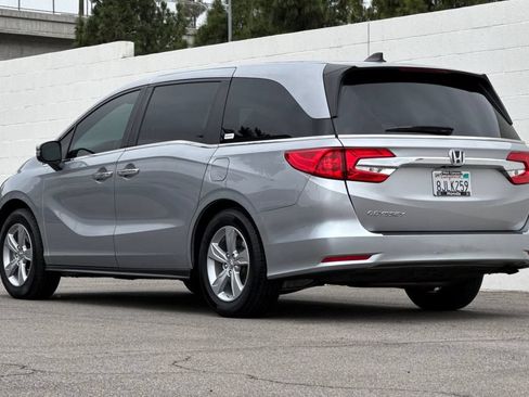 Certified 2019 Honda Odyssey EX-L image 3