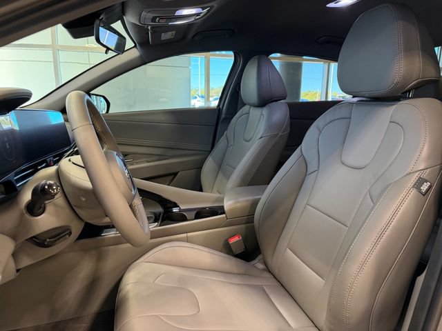 Used 2023 Hyundai Elantra SEL w/ Convenience Package FWD image 19
