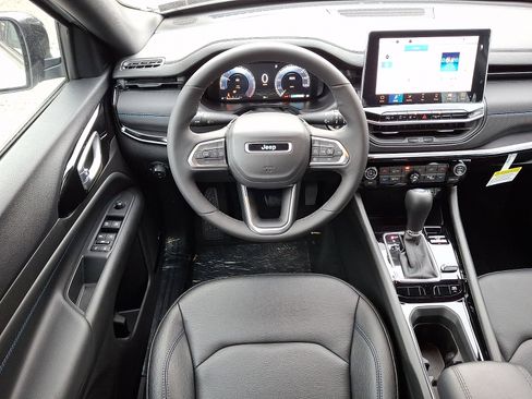 New 2026 Jeep Compass Limited w/ Sun, Sound & Navigation Group image 6