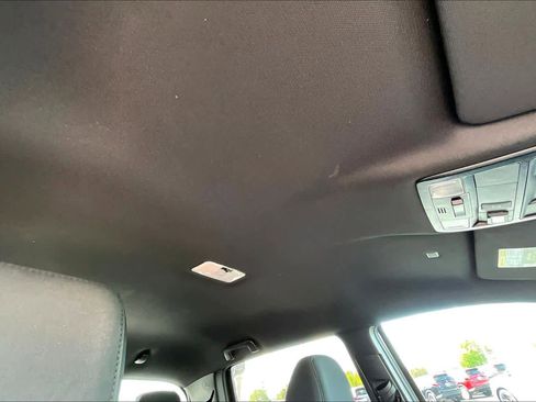 Used 2021 Toyota Tacoma TRD Off-Road w/ Technology Package AWD/4WD image 13