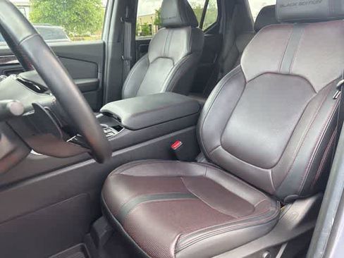 Used 2025 Honda Pilot Black Edition image 22