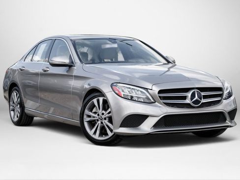 Used 2019 Mercedes-Benz C 300 Sedan image 4