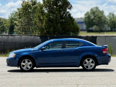 Used 2010 Dodge Avenger R/T w/ Premium Convenience Group FWD image 8