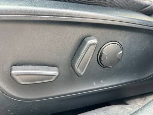 Used 2020 Ford Escape SE FWD image 27
