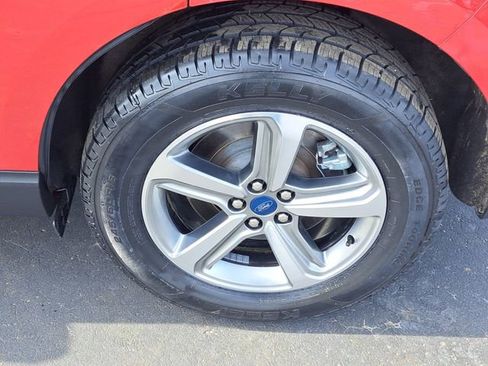 Certified 2022 Ford Edge SEL image 5