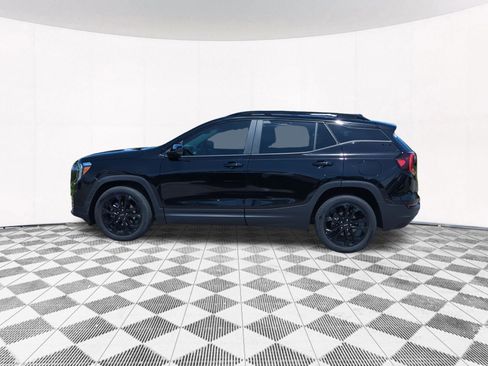 Used 2022 GMC Terrain SLE w/ Driver Convenience Package FWD image 8