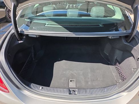 Used 2019 Mercedes-Benz C 300 Sedan image 10