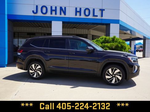 Used 2025 Volkswagen Atlas SE FWD image 8