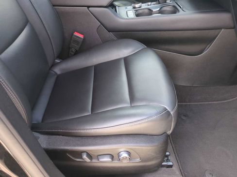 Used 2024 Cadillac XT4 Premium Luxury FWD image 27