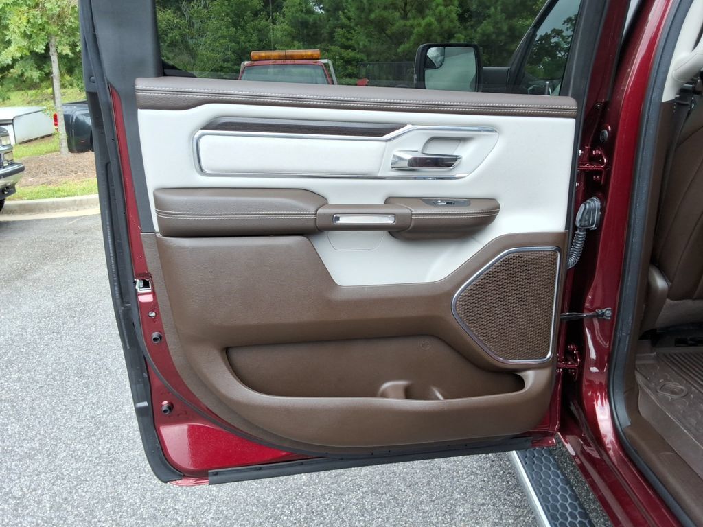 Used 2025 RAM 1500 Laramie w/ Off Road Group AWD/4WD image 19