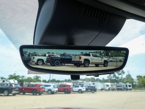 New 2026 GMC Yukon XL AT4 w/ AT4 Premium Plus Package AWD/4WD image 34