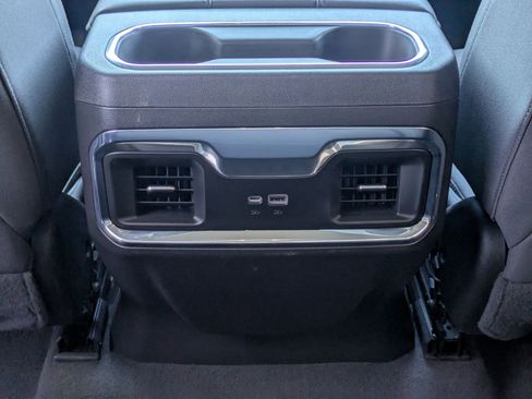 Used 2022 GMC Sierra 1500 Elevation image 23