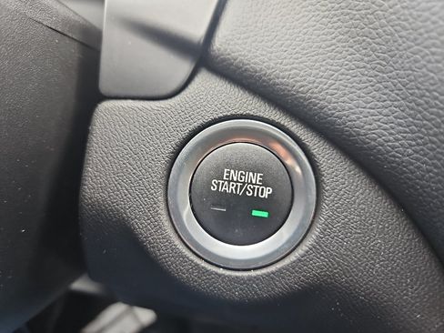 Used 2024 Chevrolet Equinox LT FWD image 21
