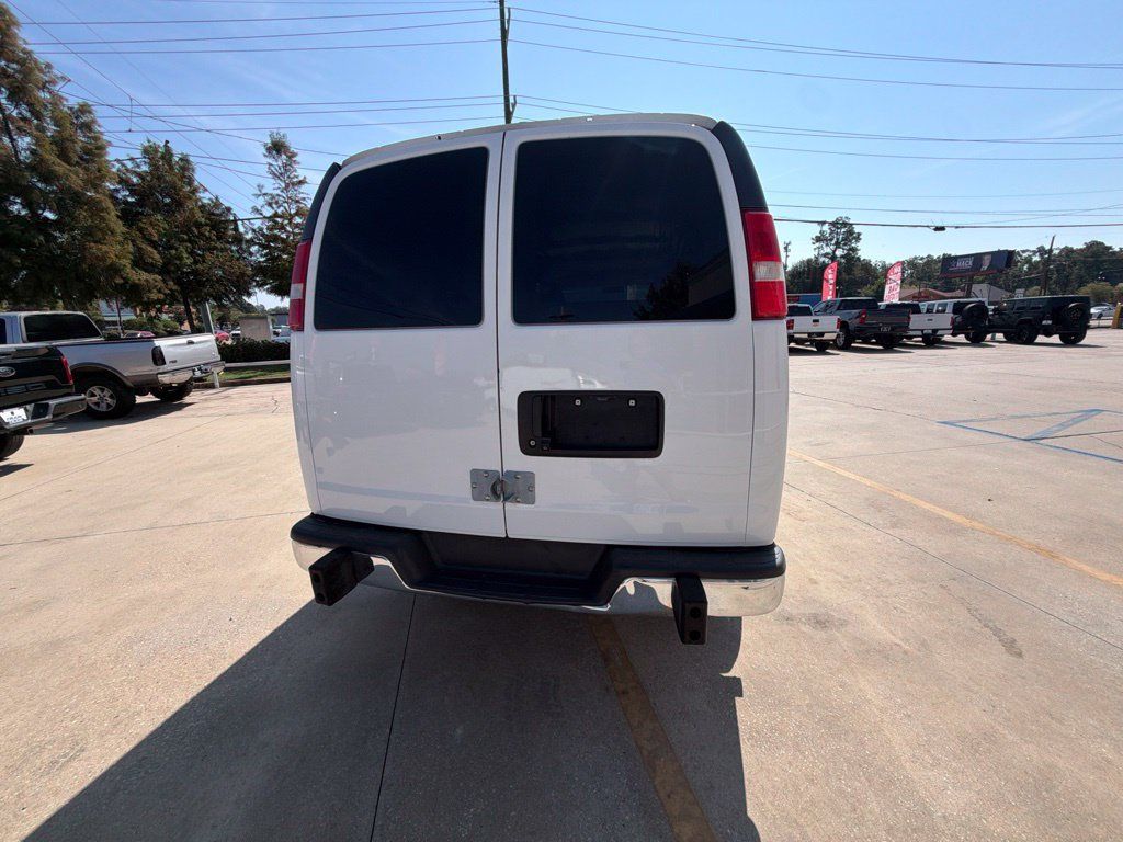 Used 2019 Chevrolet Express 2500 w/ Driver Convenience Package RWD image 12