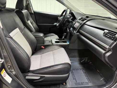 Used 2012 Toyota Camry SE FWD image 30