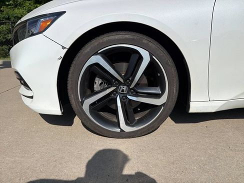 Used 2020 Honda Accord Sport image 9