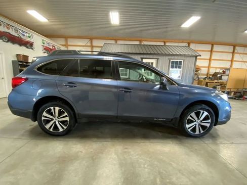 Used 2018 Subaru Outback 2.5i Limited w/ Popular Package #2 image 4